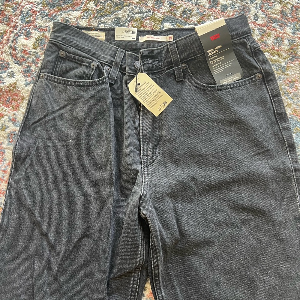 Levi’s 80s Mom Jeans - Picture 2 of 9